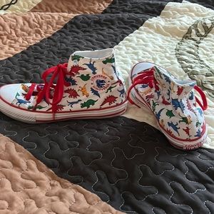 Dinosaur Adult Converse, Size 5, Converse also sells kid’s matching set!